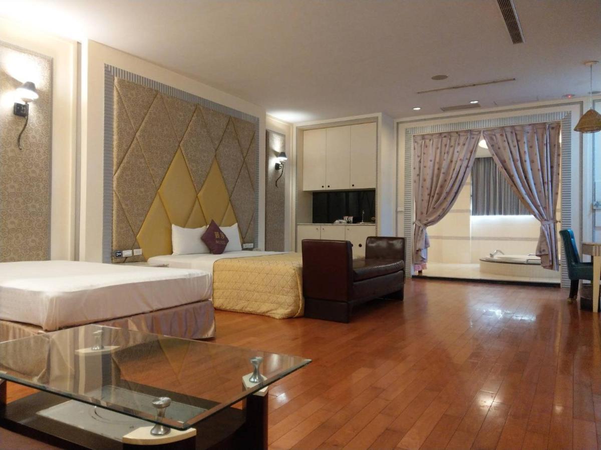 Lisa Motel Kaohsiung Exterior photo