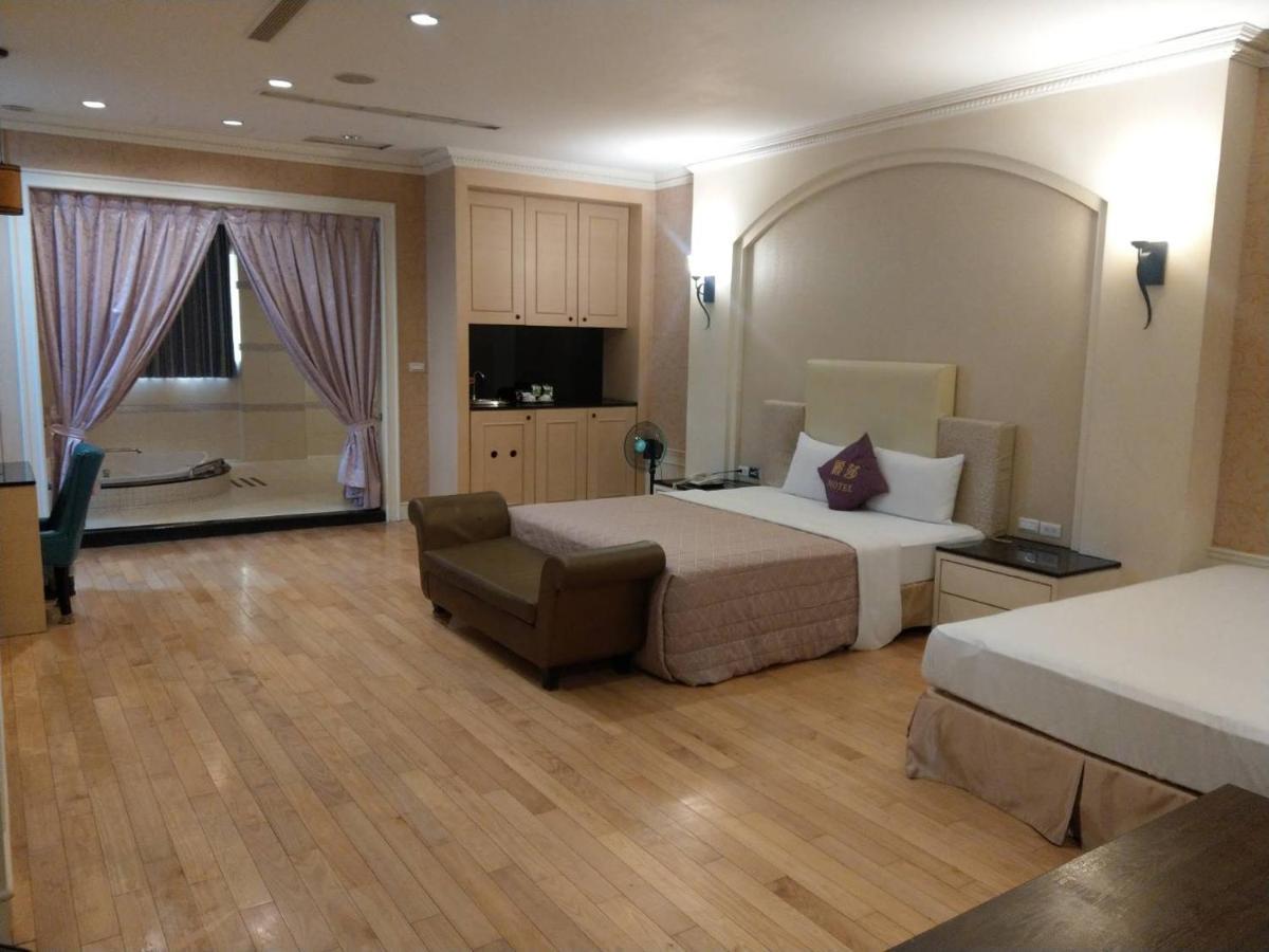 Lisa Motel Kaohsiung Exterior photo